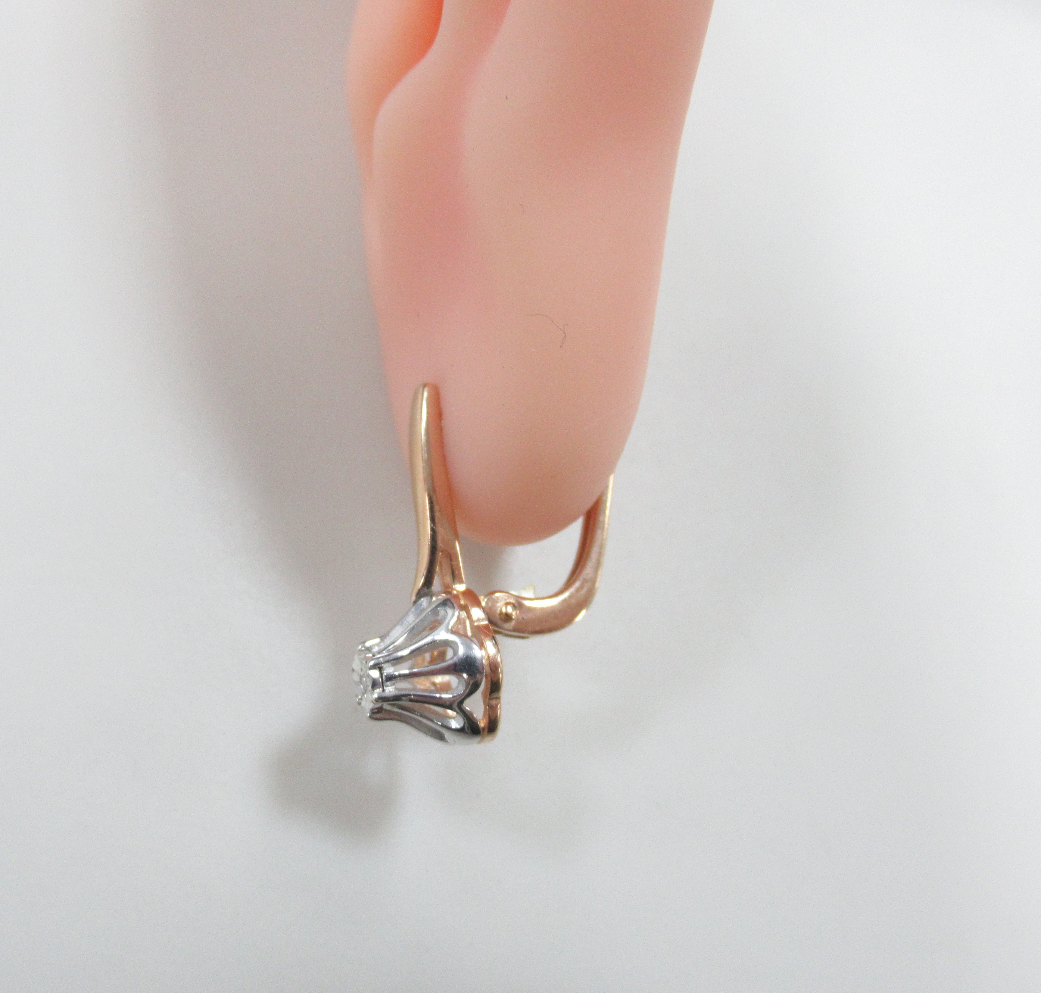 Серебряные серьги с бриллиантами "Цветы"